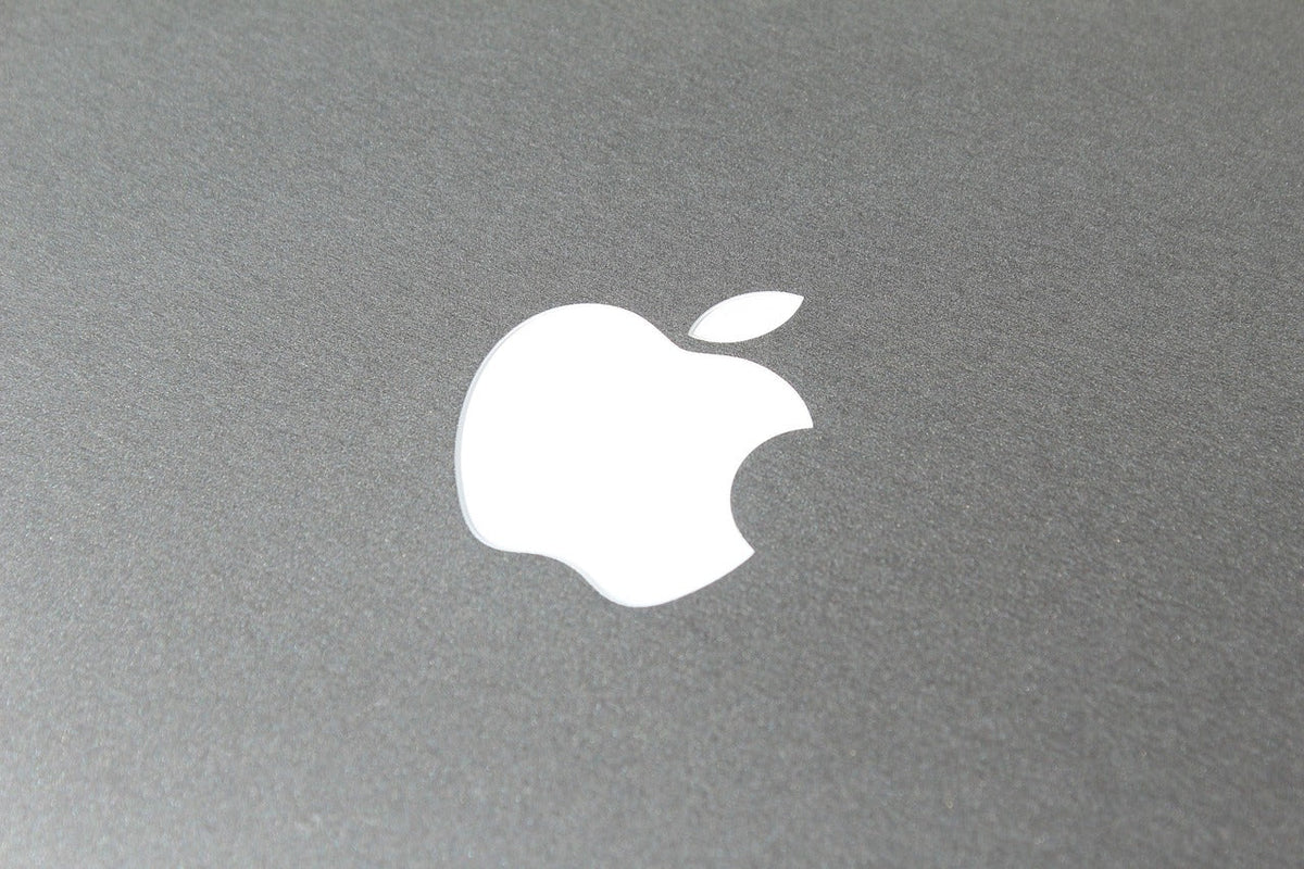 How to Choose Between Refurbished MacBook Air vs MacBook Pro